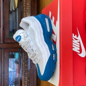 Nike Air Max 95 Essential